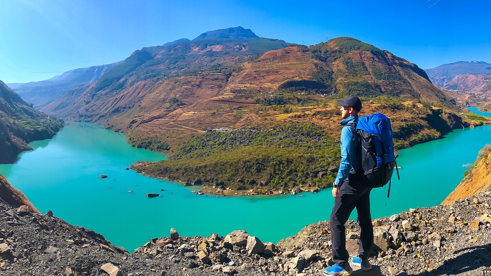 Walking the Yangtze with Ash Dykes